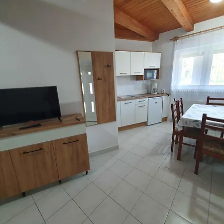 In - Balaton 53130 * Замарди