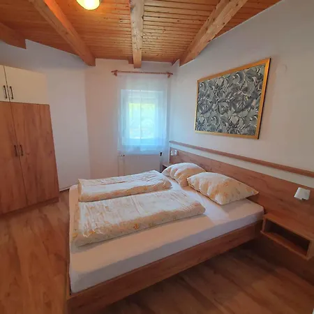 In - Balaton 53130 Апартаменты Замарди