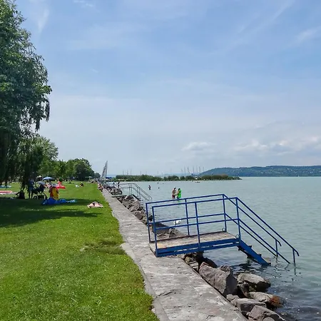 In - Balaton 53130 Апартаменты *