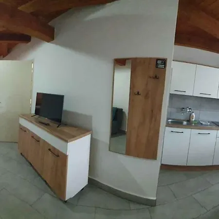 In - Balaton 53130 Apartment