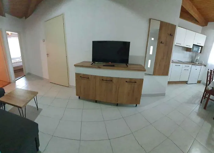 Apartamento In - Balaton 53130 *