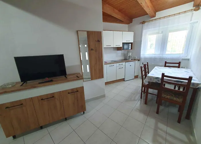 In - Balaton 53130 * Zamárdi